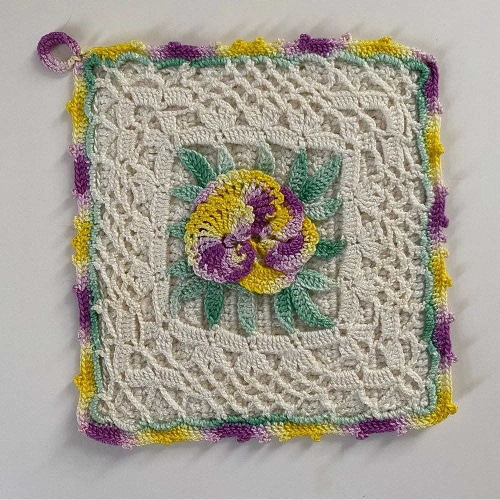 Vintage Hand Crochet Pansy Potholder Ivory Purple Yellow Green
